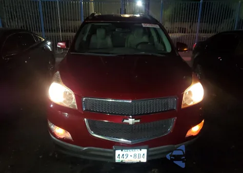 2009 Chevrolet Traverse L из США, поврежденный, VIN 179903